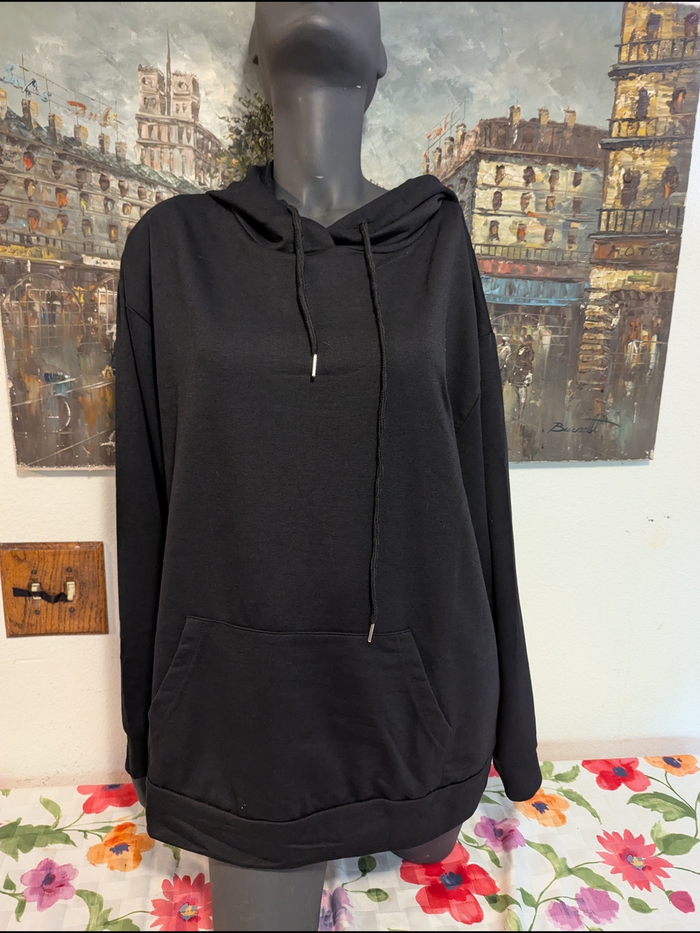 wom Black Hooded Pullover Sweatshirt